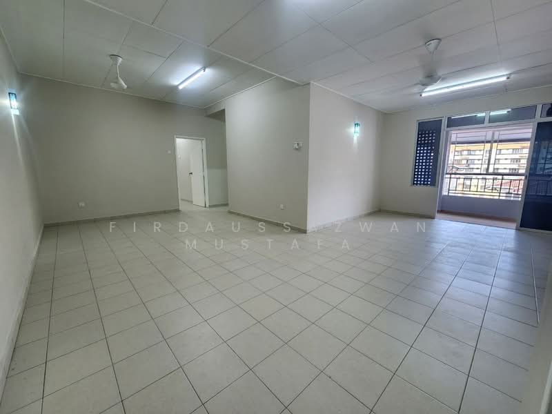 Condominium for Sale at Gardenville Townvilla - Firdaussazwan Mustafa - Living Room - PropertyGuru.com.my