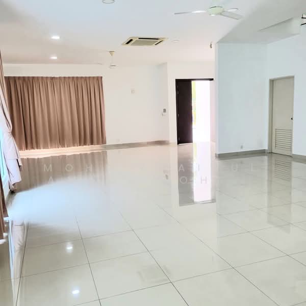 Semi-Detached House for Sale in Cyberjaya (Selangor) - Mohd Khairul Amadi Mohd Yusoff - Living Room - PropertyGuru.com.my