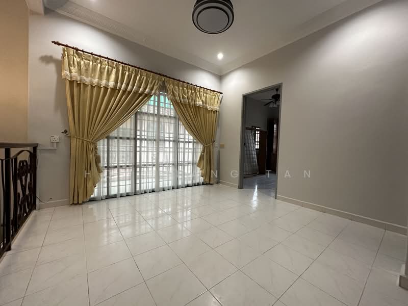 Semi-Detached House for Rent in Taman Song Choon (Ipoh) - Hon Liang Tan - Living Room - PropertyGuru.com.my