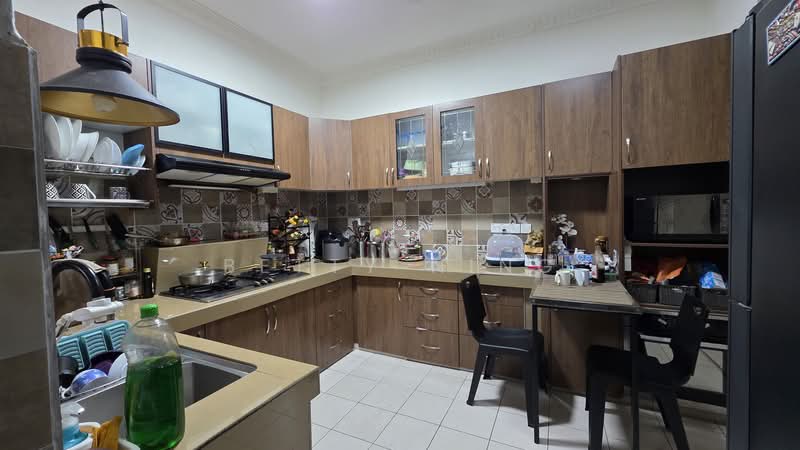 2-storey Terraced House for Sale in Bukit Jelutong (Shah Alam) - Betty Ning - Kitchen - PropertyGuru.com.my