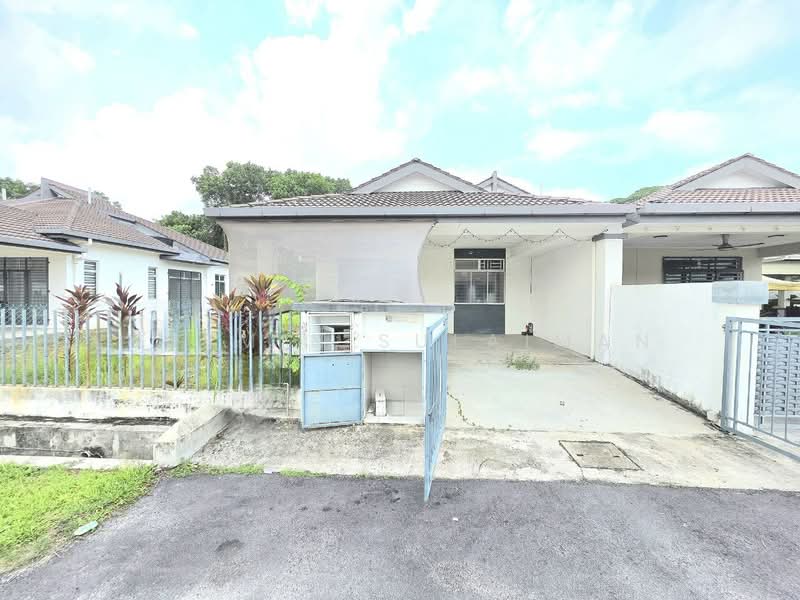 Semi-Detached House for Sale in Taman Srikandi (Telok Panglima Garang) - Yasmin Sulaiman - Exterior - PropertyGuru.com.my