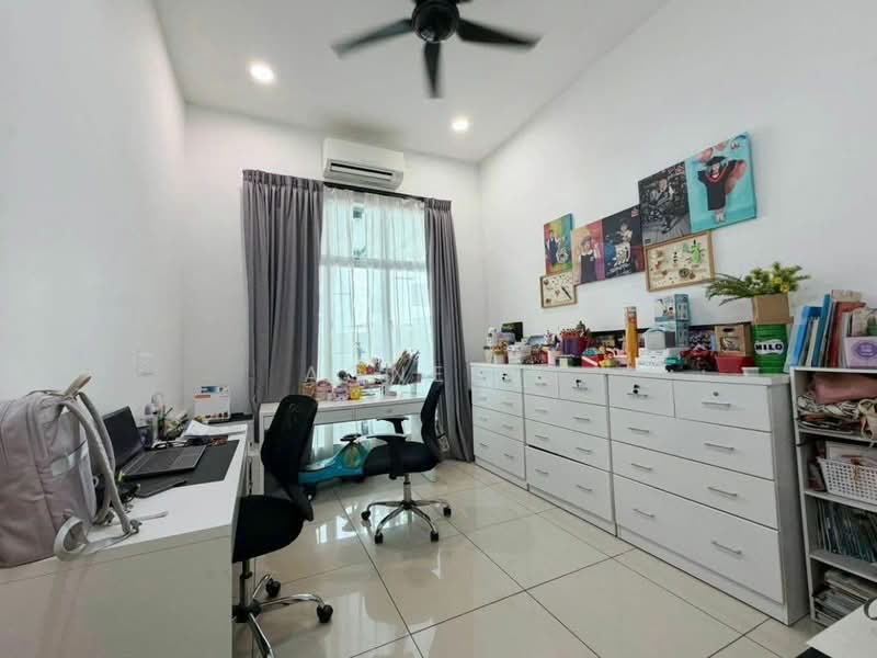 Rumah Kluster untuk Dijual di Taman Pulai Hijauan (Skudai) - Agnes . - Study - PropertyGuru.com.my