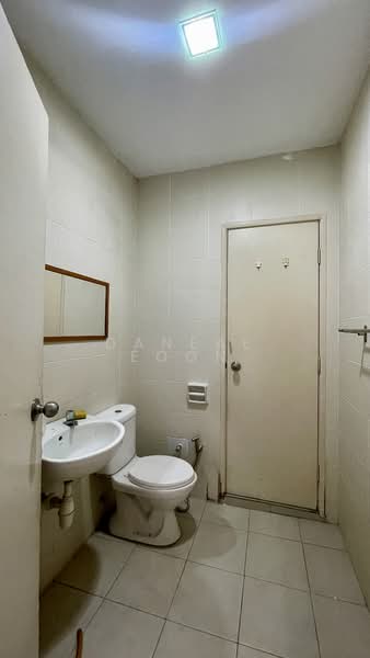 2-storey Terraced House for Rent in Kemuning Utama (Shah Alam) - Daneal Eoon - Bathroom - PropertyGuru.com.my