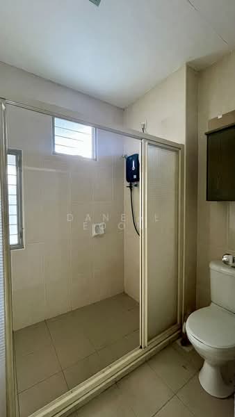 2-storey Terraced House for Rent in Kemuning Utama (Shah Alam) - Daneal Eoon - Bathroom - PropertyGuru.com.my