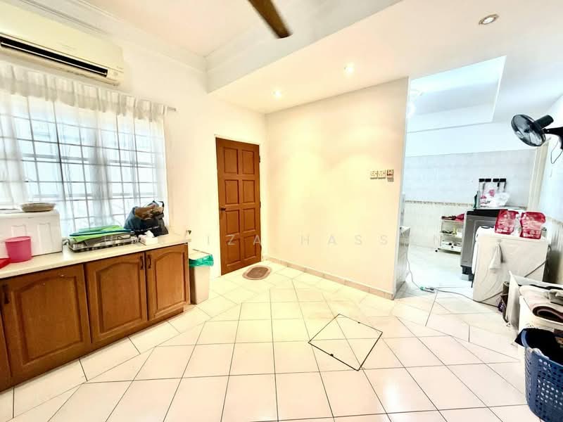 2-storey Terraced House for Sale in Bandar Kinrara Seksyen 1 (Bandar Kinrara) - Hasliza Hassan - Interior - PropertyGuru.com.my