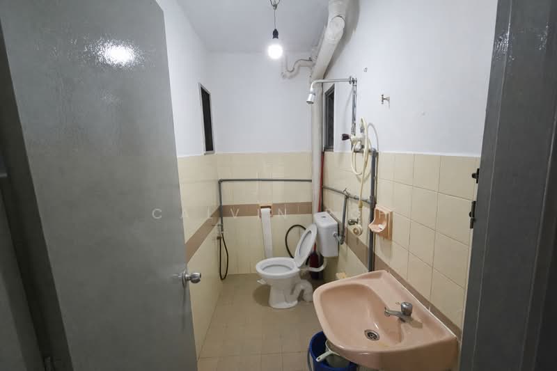 Rumah Teres 2 Tingkat untuk Dijual di Petaling Jaya (Selangor) - Calvin Poh - Bathroom - PropertyGuru.com.my