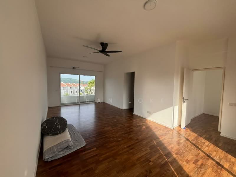 3-storey Terraced House for Rent in Rawang (Selangor) - Ethan Loke - Living Room - PropertyGuru.com.my