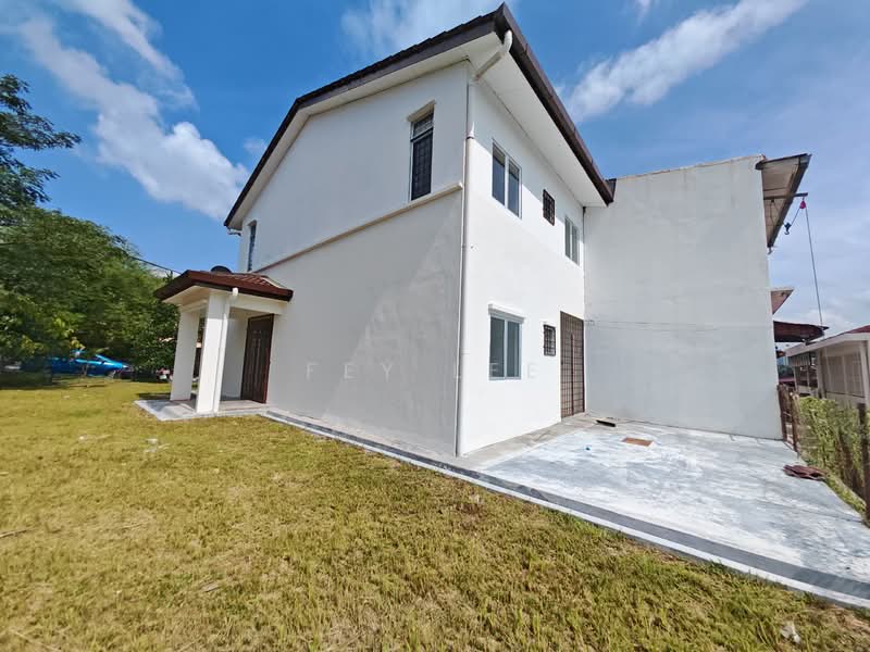 2-storey Terraced House for Sale in Bandar Putra Permai (Seri Kembangan) - Fey Lee - PropertyGuru.com.my