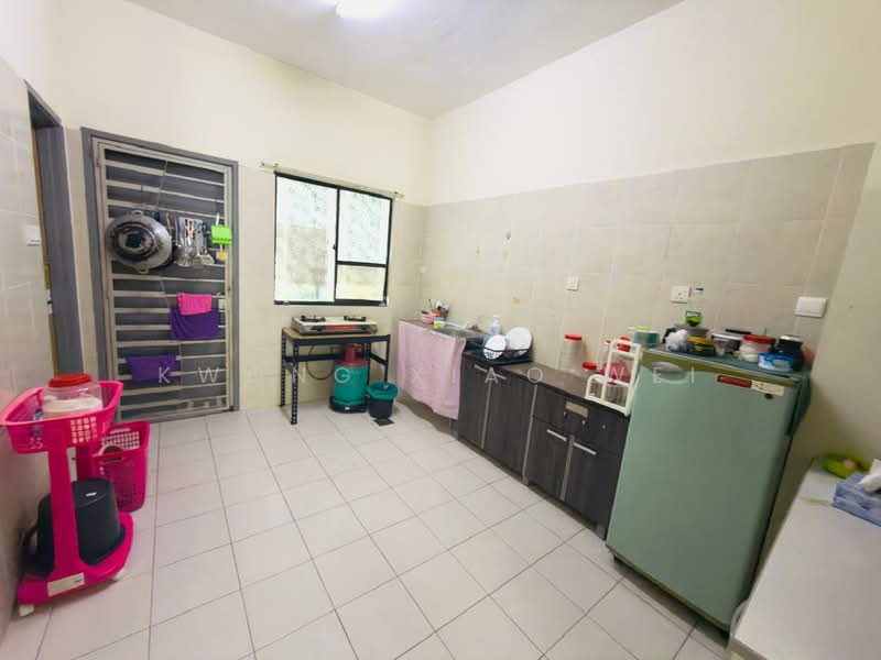 Semi-Detached House for Sale in Bandar Tasik Puteri (Rawang) - Kwong Xiao Wei - Kitchen - PropertyGuru.com.my