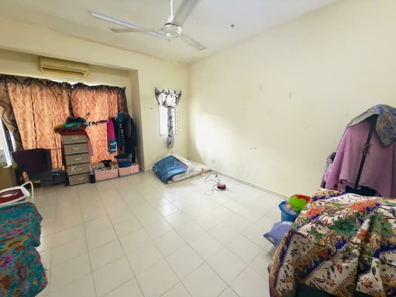 Semi-Detached House for Sale in Bandar Tasik Puteri (Rawang) - Kwong Xiao Wei - Living Room - PropertyGuru.com.my