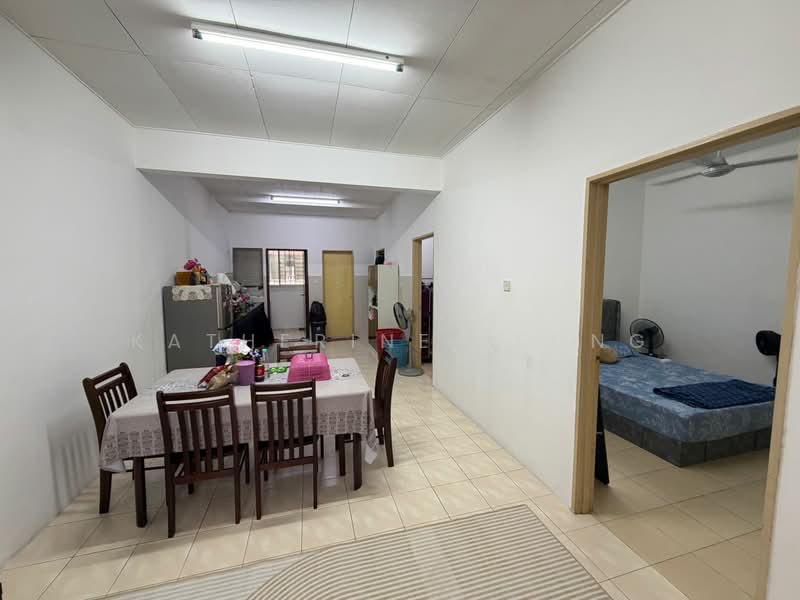 Townhouse for Sale in Rawang (Selangor) - Katherine Leong - Dining Room - PropertyGuru.com.my