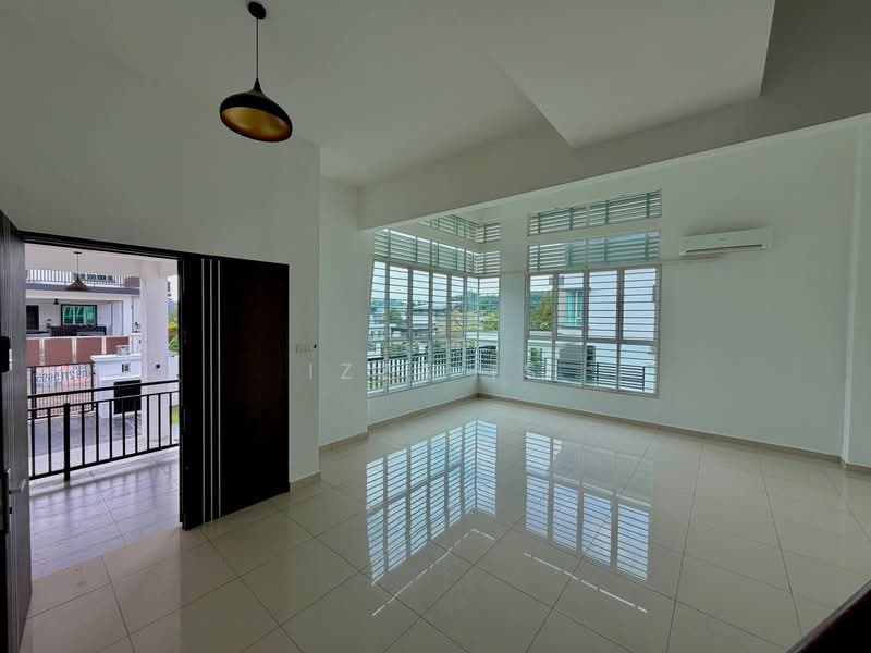 Rumah Banglo untuk Dijual di Kajang (Selangor) - Izza Is - Living Room - PropertyGuru.com.my