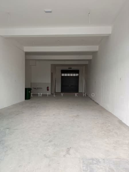 Shop / Office for Sale in Seksyen 35 (Shah Alam) - Emily Kho - Interior - PropertyGuru.com.my