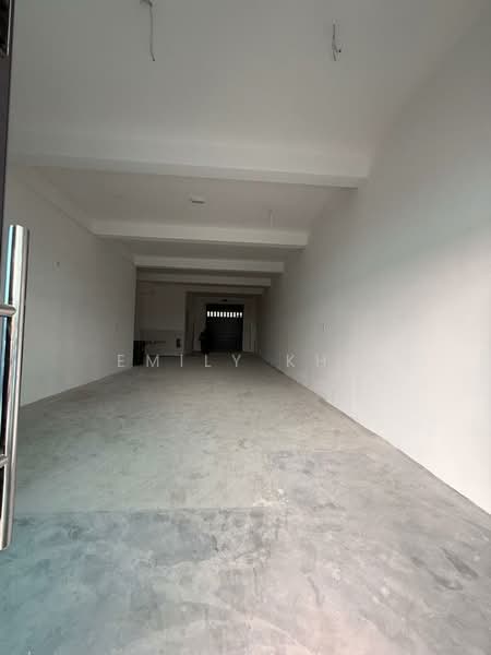 Shop / Office for Sale in Seksyen 35 (Shah Alam) - Emily Kho - Interior - PropertyGuru.com.my