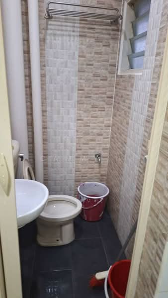 Pangsapuri untuk Disewa di Lakeview Apartments - Cammy N - Bathroom - PropertyGuru.com.my