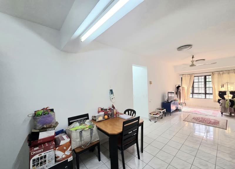 Kondominium untuk Dijual di Bayu Tasik 1 - Firdaus Hamidun - Dining Room - PropertyGuru.com.my