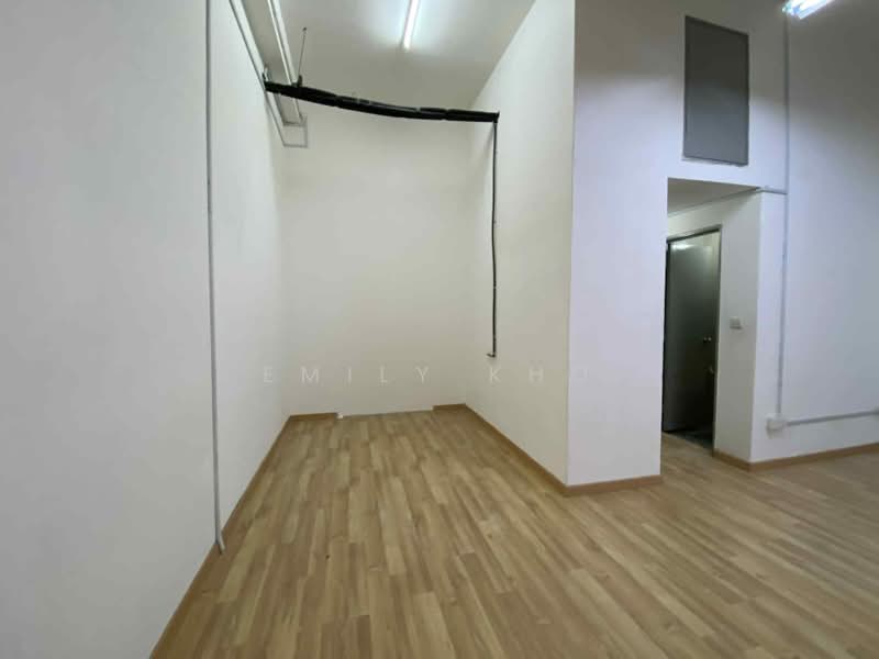 Shop for Rent in Shah Alam (Selangor) - Emily Kho - Interior - PropertyGuru.com.my