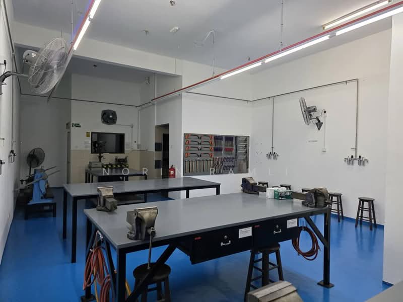 Shop / Office for Sale in Denai Alam (Shah Alam) - Norin Ramli - Interior - PropertyGuru.com.my