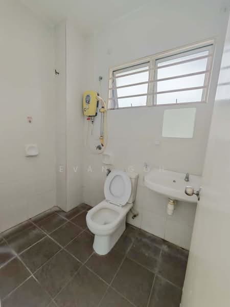 Townhouse for Rent in Taman Putra Perdana (Puchong) - Evan Goh - Bathroom - PropertyGuru.com.my