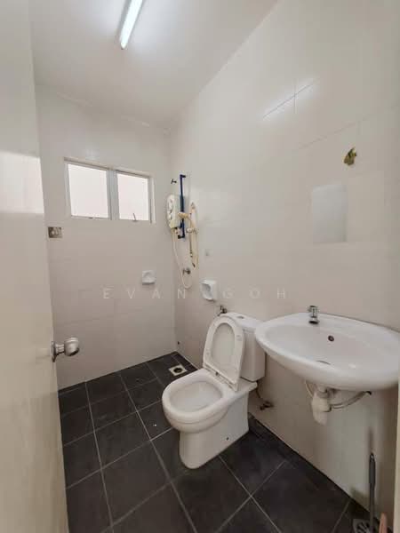 Townhouse for Rent in Taman Putra Perdana (Puchong) - Evan Goh - Bathroom - PropertyGuru.com.my