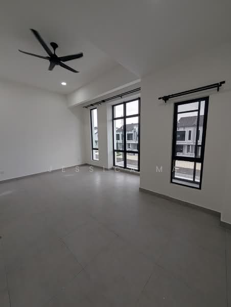 Rumah Teres 2 Tingkat untuk Disewa di Taman Mount Austin (Tebrau) - Jessica Ma - Living Room - PropertyGuru.com.my