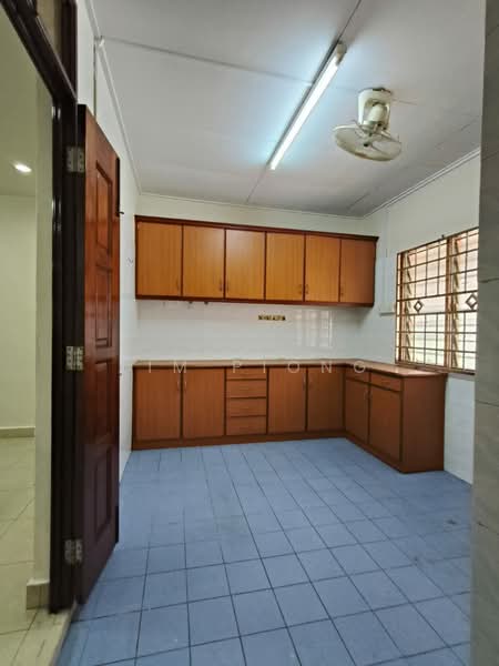 2-storey Terraced House for Sale in Taman Paya Emas (Paya Rumput) - Tim Piong - Kitchen - PropertyGuru.com.my