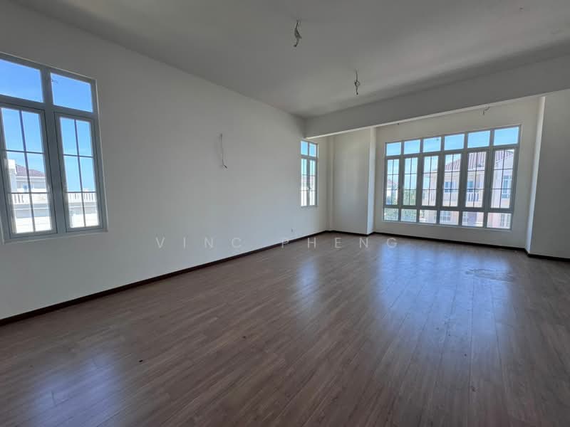 Rumah Banglo untuk Dijual di Taman Kota Syahbandar (Melaka City) - Vinc Pheng - Living Room - PropertyGuru.com.my
