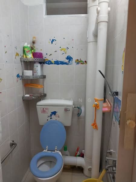 Pangsapuri untuk Dijual di Pinang Emas - Li Fang - Bathroom - PropertyGuru.com.my