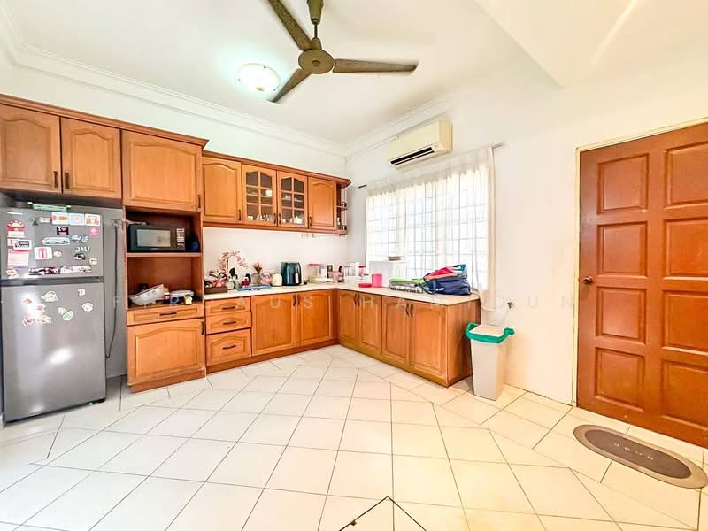 2-storey Terraced House for Sale in Bandar Kinrara Seksyen 1 (Bandar Kinrara) - Firdaus Hamidun - Kitchen - PropertyGuru.com.my