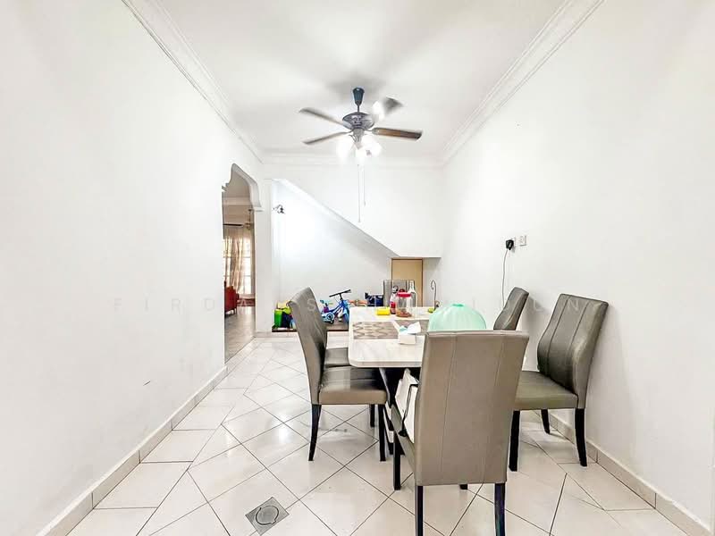 2-storey Terraced House for Sale in Bandar Kinrara Seksyen 1 (Bandar Kinrara) - Firdaus Hamidun - Dining Room - PropertyGuru.com.my