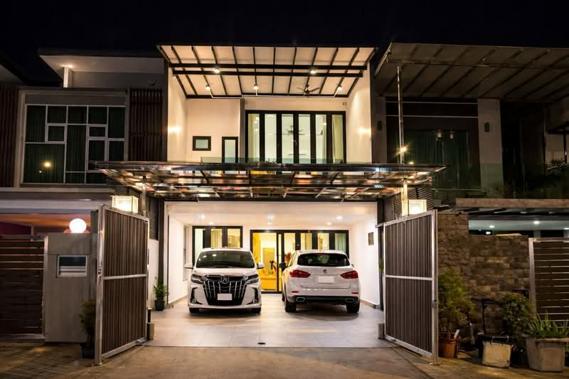 2-storey Terraced House for Sale in Taman Seri Austin (Tebrau) - Jennie Chew - Exterior - PropertyGuru.com.my