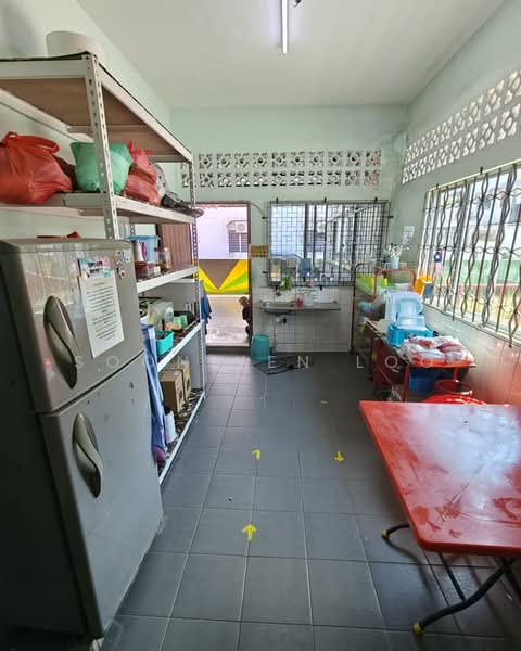 Semi-Detached House for Sale in Kuantan (Pahang) - Soon Yen Loo - Kitchen - PropertyGuru.com.my