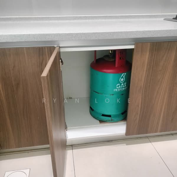Condominium for Rent at Lakefront Residence - Ryan Loke - Kitchen - PropertyGuru.com.my