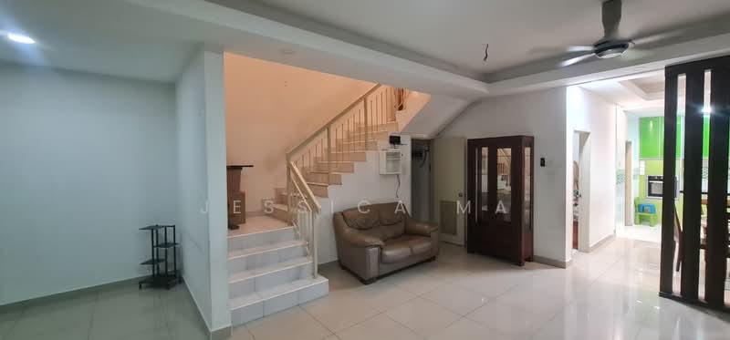 Cluster House for Rent in Johor Bahru (Johor) - Jessica Ma - Living Room - PropertyGuru.com.my
