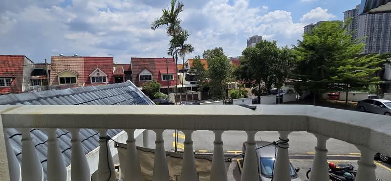Apartment for Sale at Pangsapuri Subang Jaya - Lynda Yau - Balcony - PropertyGuru.com.my