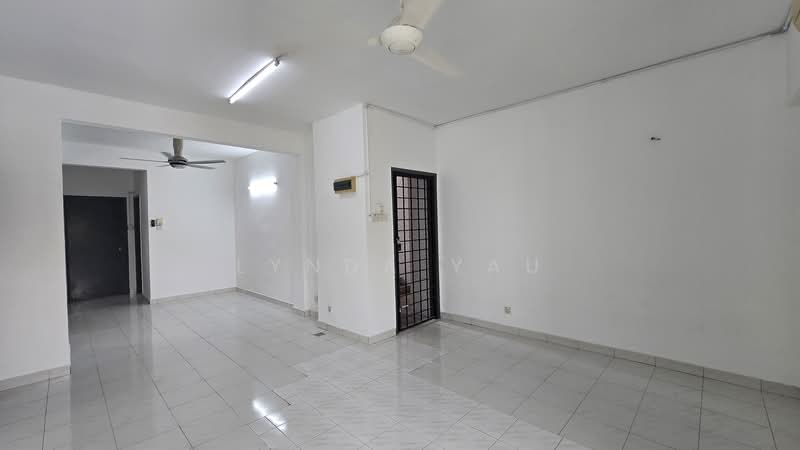 Apartment for Sale at Pangsapuri Subang Jaya - Lynda Yau - Living Room - PropertyGuru.com.my