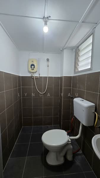 Apartment for Sale at Pangsapuri Subang Jaya - Lynda Yau - Bathroom - PropertyGuru.com.my