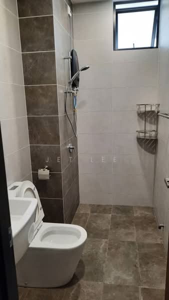 Servis Apartment untuk Dijual di Twin Tower Residence - Jet Lee - Bathroom - PropertyGuru.com.my