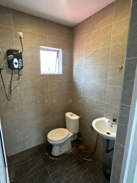 2-storey Terraced House for Sale in Taman Cempaka (Ipoh) - Lee Muzi - Bathroom - PropertyGuru.com.my