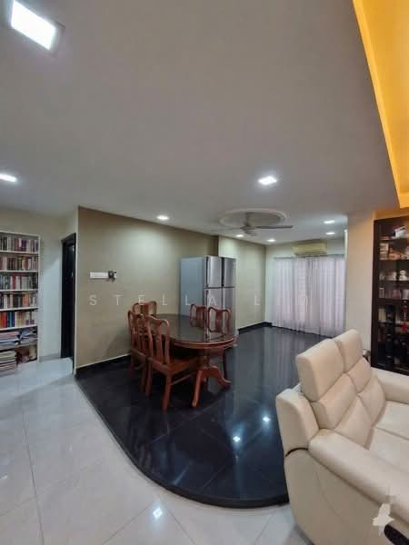 Rumah Berkembar untuk Dijual di Setiakasih (Damansara Heights) - Stella Lim - Living Room - PropertyGuru.com.my