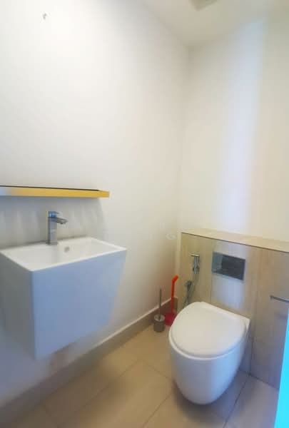 Service Residence for Sale at Lumi Tropicana - Valerie Tang - Bathroom - PropertyGuru.com.my