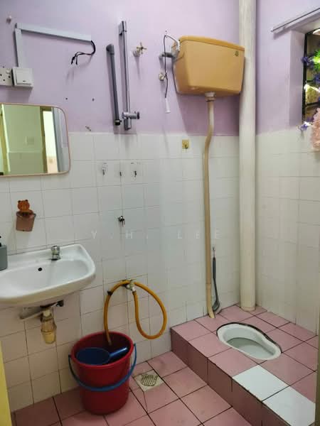 2-storey Terraced House for Sale in Bandar Mahkota Cheras (Cheras) - Y.H. Lee - Bathroom - PropertyGuru.com.my