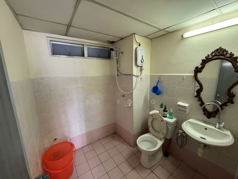 Pangsapuri untuk Disewa di Suria Kipark Damansara - Jay Yong - Bathroom - PropertyGuru.com.my