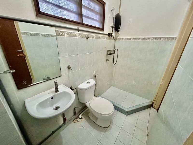 2-storey Terraced House for Rent in Ampang (Selangor) - Shaziery Iskandar - Bathroom - PropertyGuru.com.my