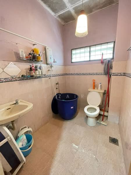 Rumah Teres 2 Tingkat untuk Dijual di Seksyen 5 Wangsa Maju (Wangsa Maju) - M.J Zairin - Bathroom - PropertyGuru.com.my