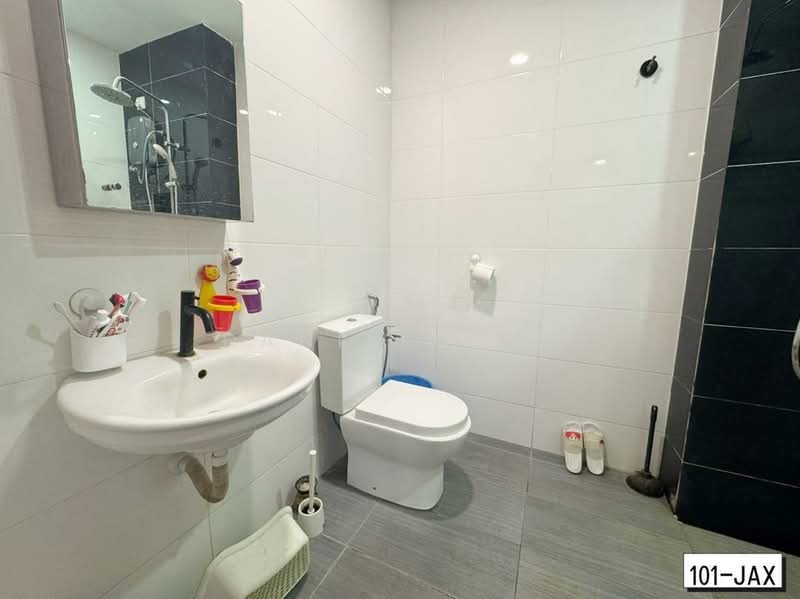 Semi-Detached House for Sale in Aman Perdana (Kapar) - Daniel Kok - Bathroom - PropertyGuru.com.my