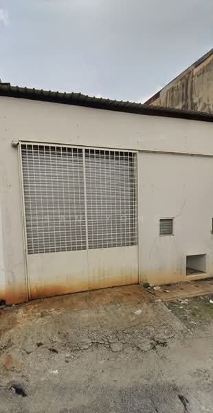 Factory for Rent in Seksyen 33 (Shah Alam) - Sam Yong - Exterior - PropertyGuru.com.my