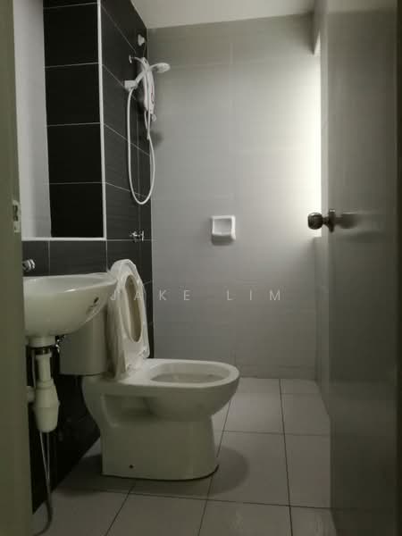 Kondominium untuk Dijual di Springville Residence - Jake Lim - Bathroom - PropertyGuru.com.my