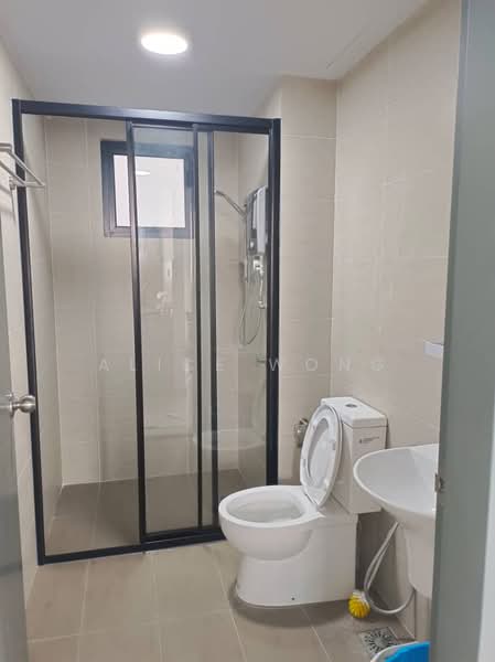 Servis Apartment untuk Disewa di TRIO By Setia - Alice Wong - Bathroom - PropertyGuru.com.my