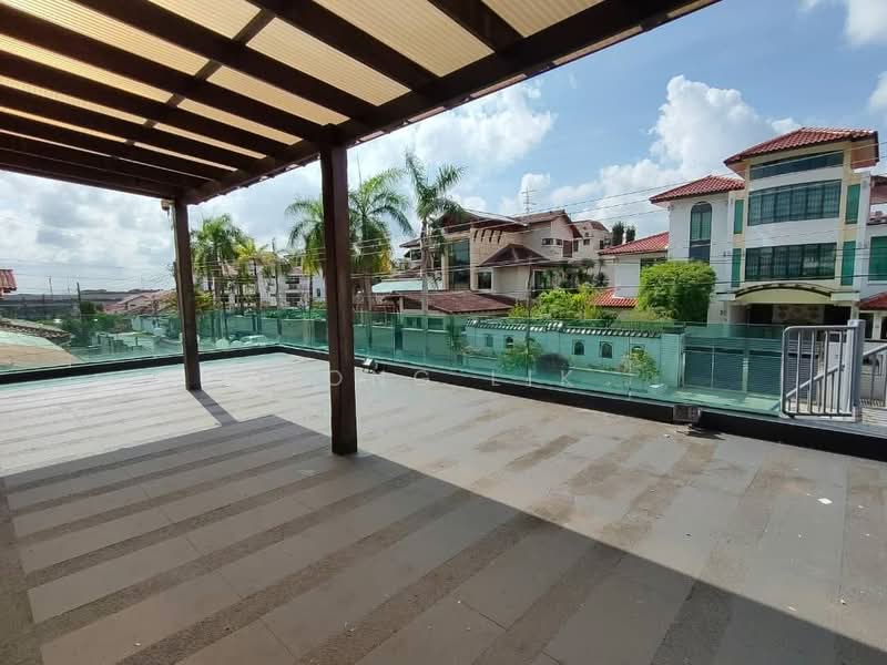 Semi-Detached House for Sale in Taman Pelangi (Johor Bahru) - Fong Lik - Exterior - PropertyGuru.com.my